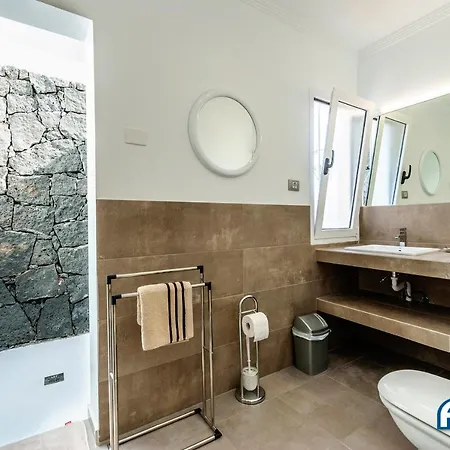 Lovely 3-bed With Studio In Playa Blanca Villa Playa Blanca (Lanzarote)