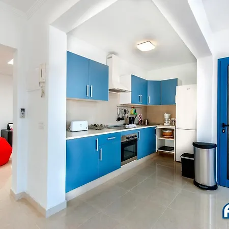 וילה Lovely 3-bed With Studio In Playa Blanca *