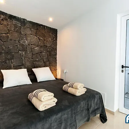 Lovely 3-bed With Studio In Playa Blanca וילה *